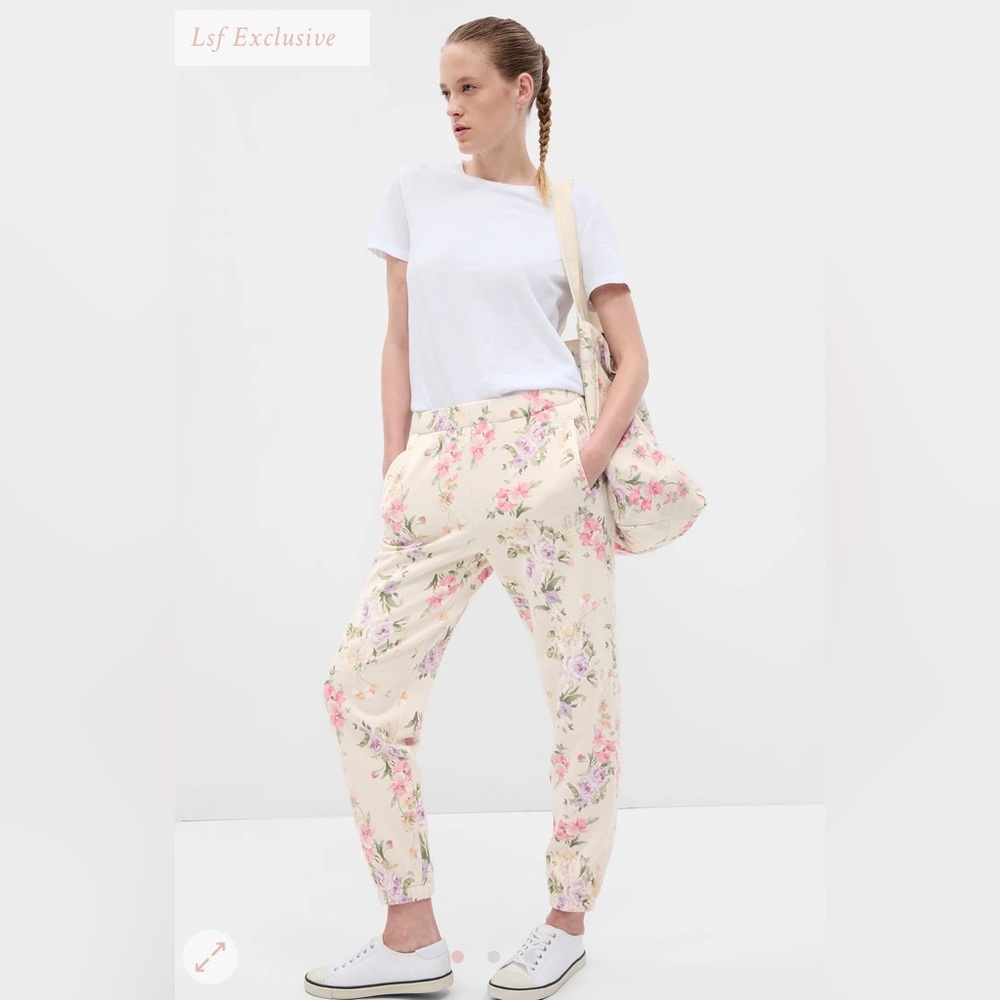Gap x LoveShackFancy Floral Jogger 🎀